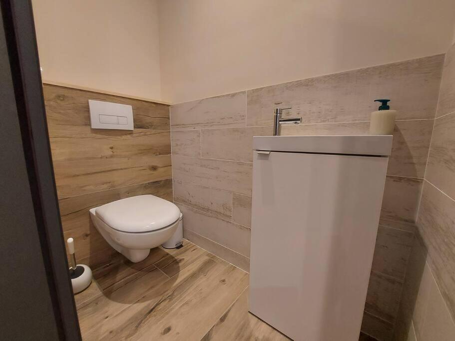 Charmant Et Spacieux Appartement A Quelques Pas Du Lac Дюeн Екстериор снимка